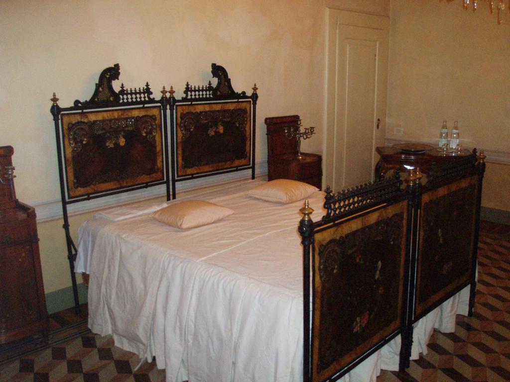 Castello Degli Angeli Hotel Carobbio degli Angeli Cameră foto